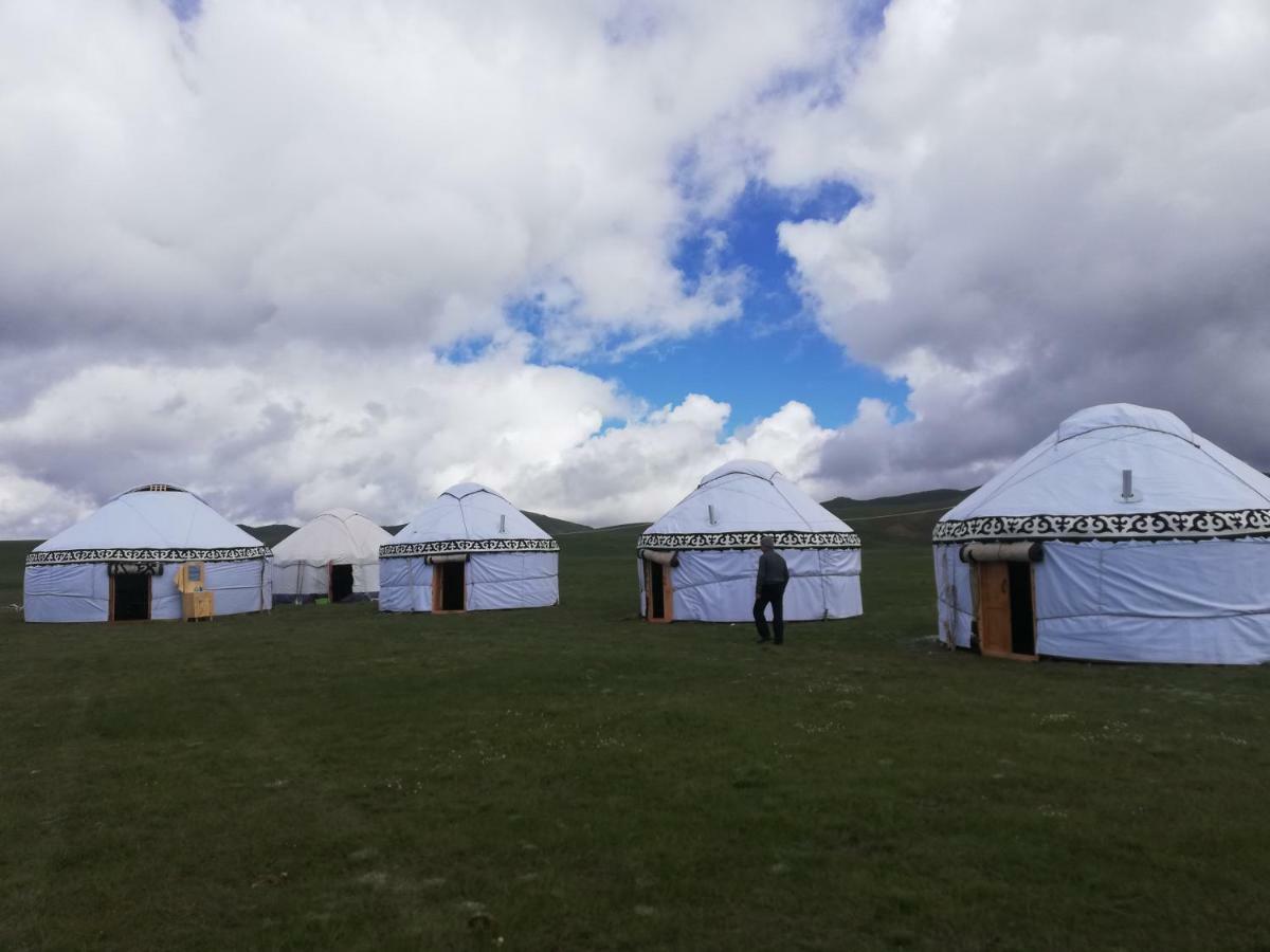 Yurt Camp Muras In Song Kol Lake Hotel Kochkorka Exterior foto