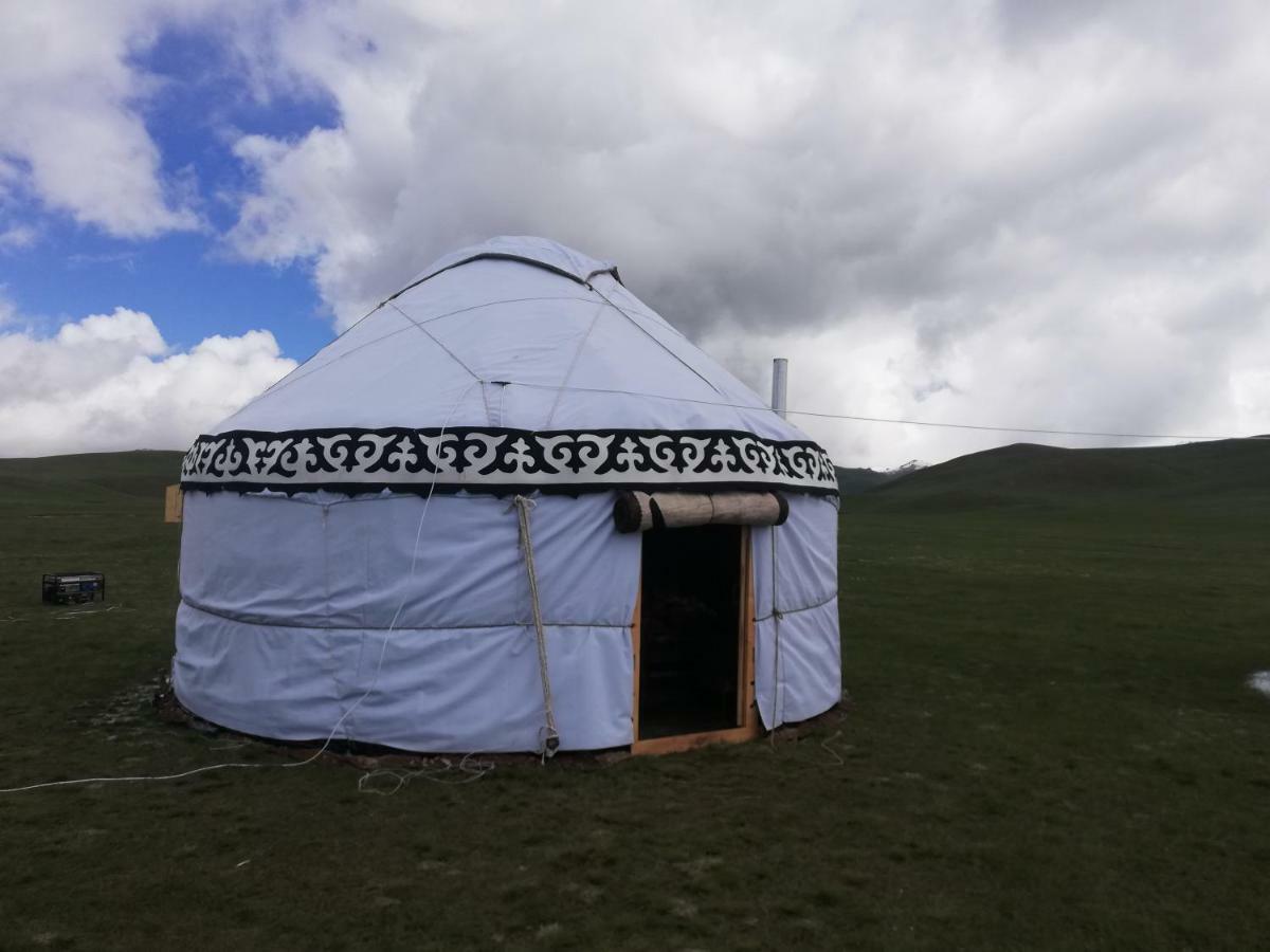 Yurt Camp Muras In Song Kol Lake Hotel Kochkorka Exterior foto