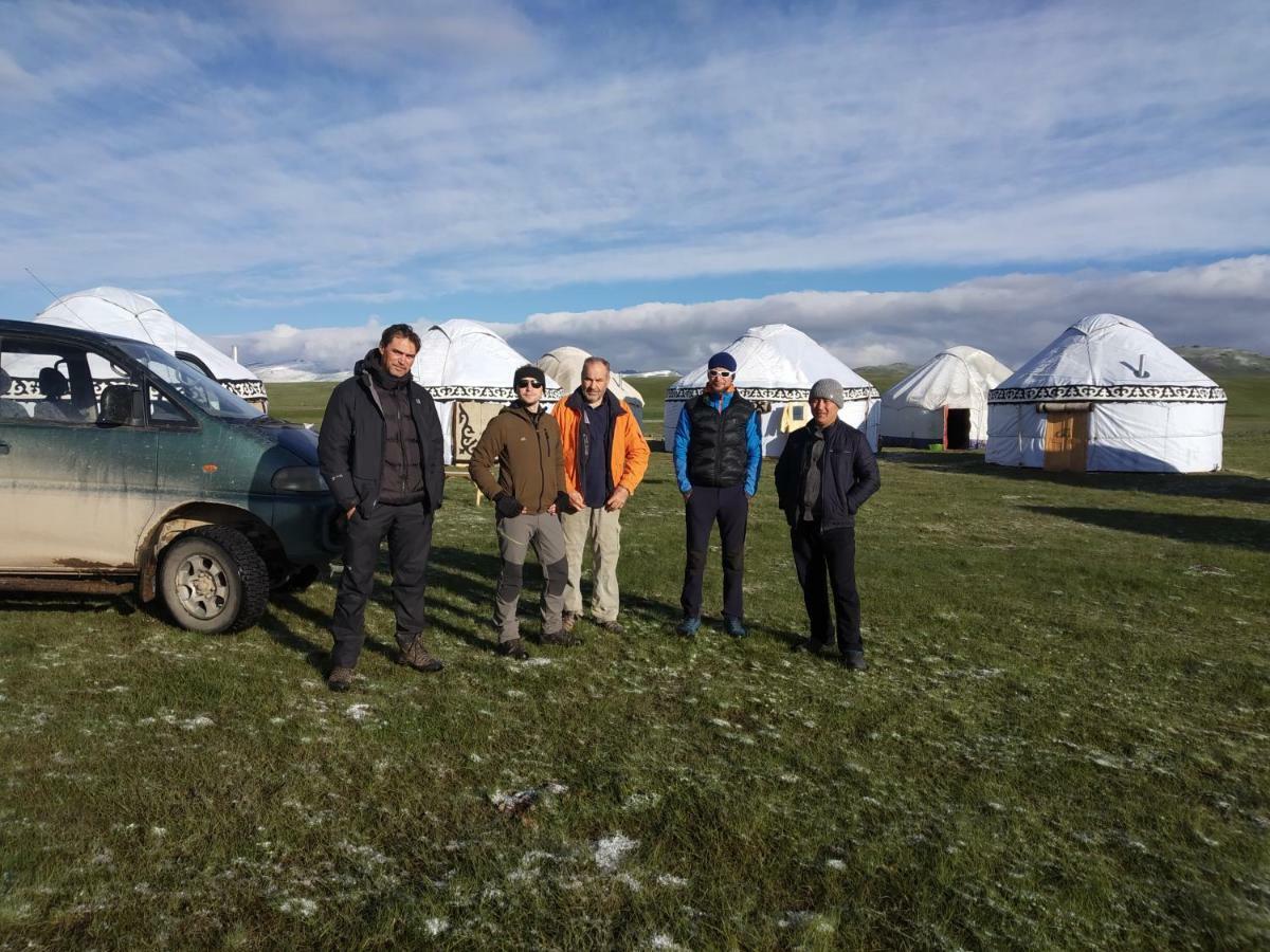 Yurt Camp Muras In Song Kol Lake Hotel Kochkorka Exterior foto